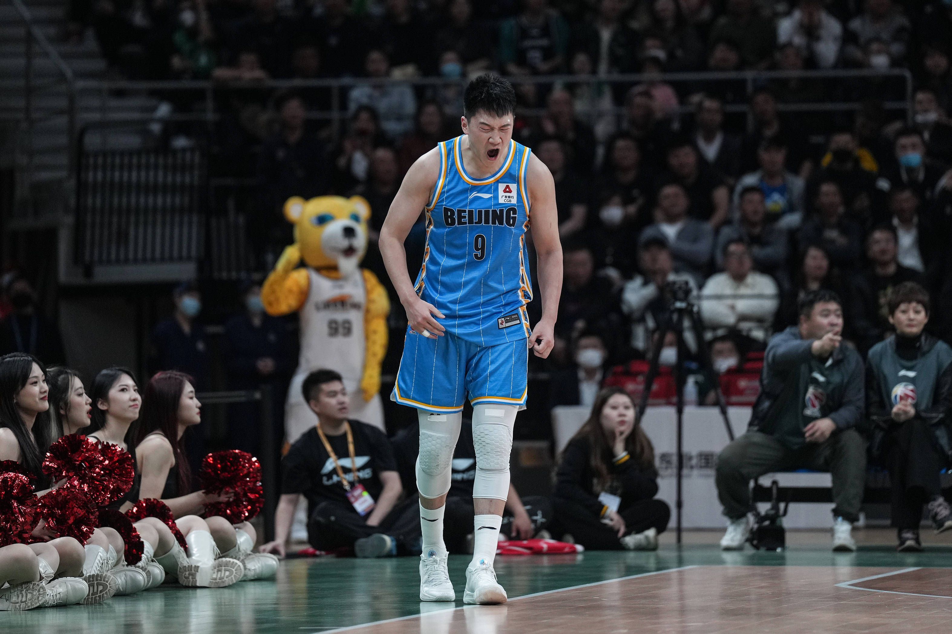 经纪人：正努力让劳塔罗继续留在国米且每天都在交谈 进展很顺利接受记者采访时，经纪人卡马诺谈到了劳塔罗与国米的续约进展。